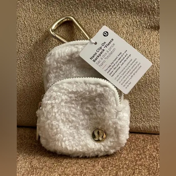 Lululemon Clip On Nano Backpack Ivory Fleece - Picture 5 of 11